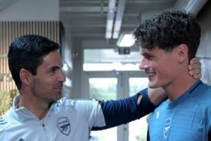 必一运动官方app-新援加盟！阿森纳官网晒照，记录诺尔高在俱乐部的第一天