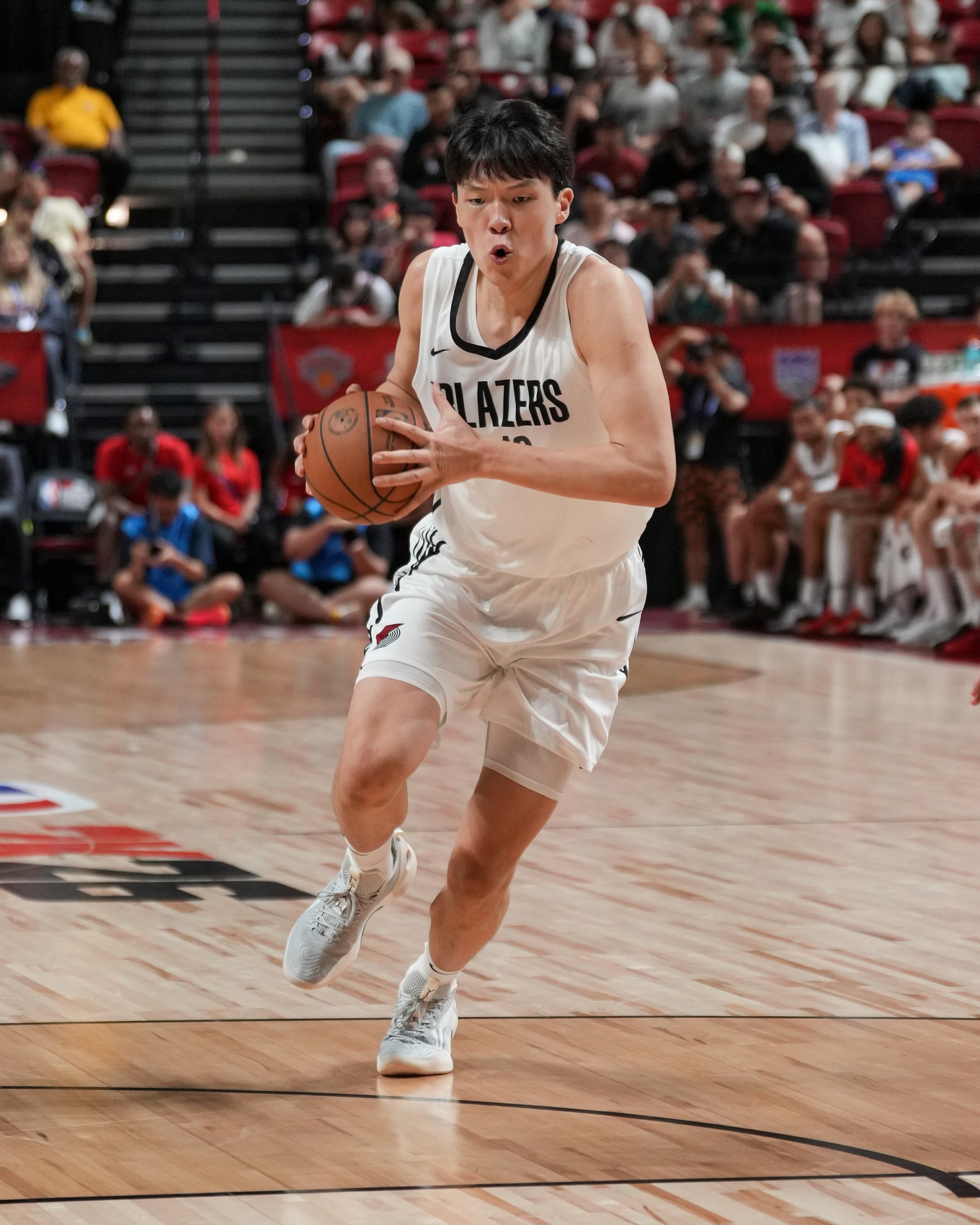 必一运动官方网站-苏群：杨瀚森的三分&amp;体能需要加强 首季要做好打35分钟的体能储备