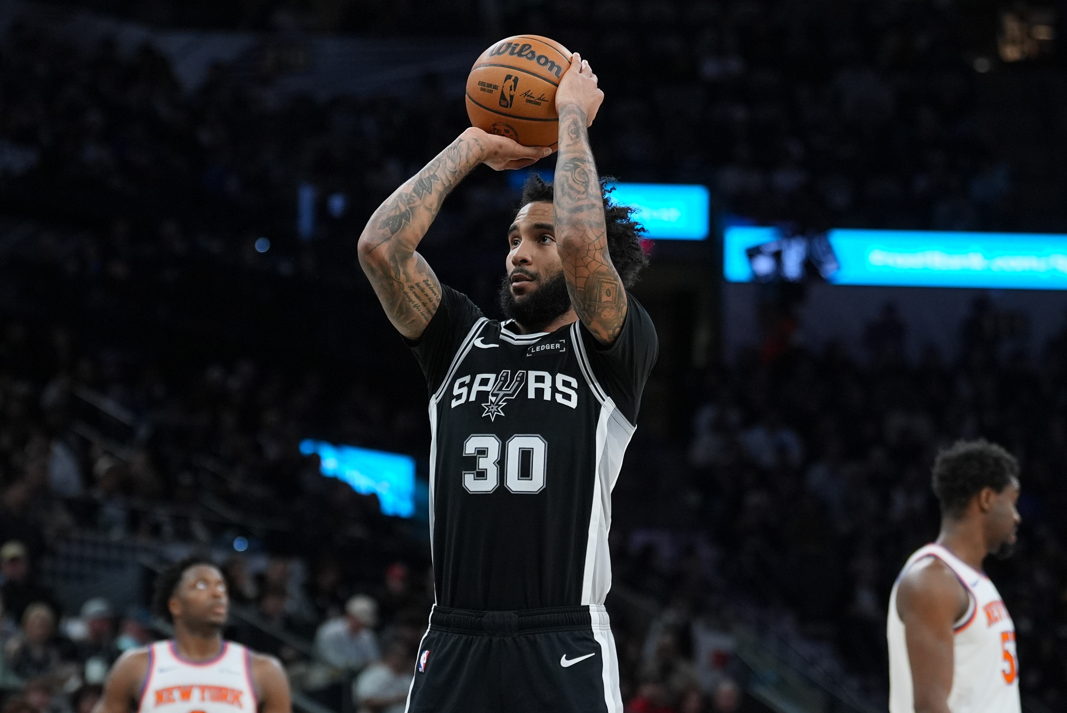 你是真射手！朱利安·尚帕尼半场三分6中4砍12分2板 正负值+24！