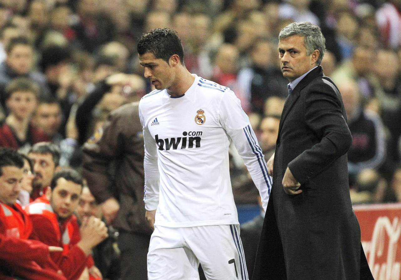 必一运动官网-前皇马助教：穆里尼奥曾险些把C罗骂哭了，两人的关系就像父子