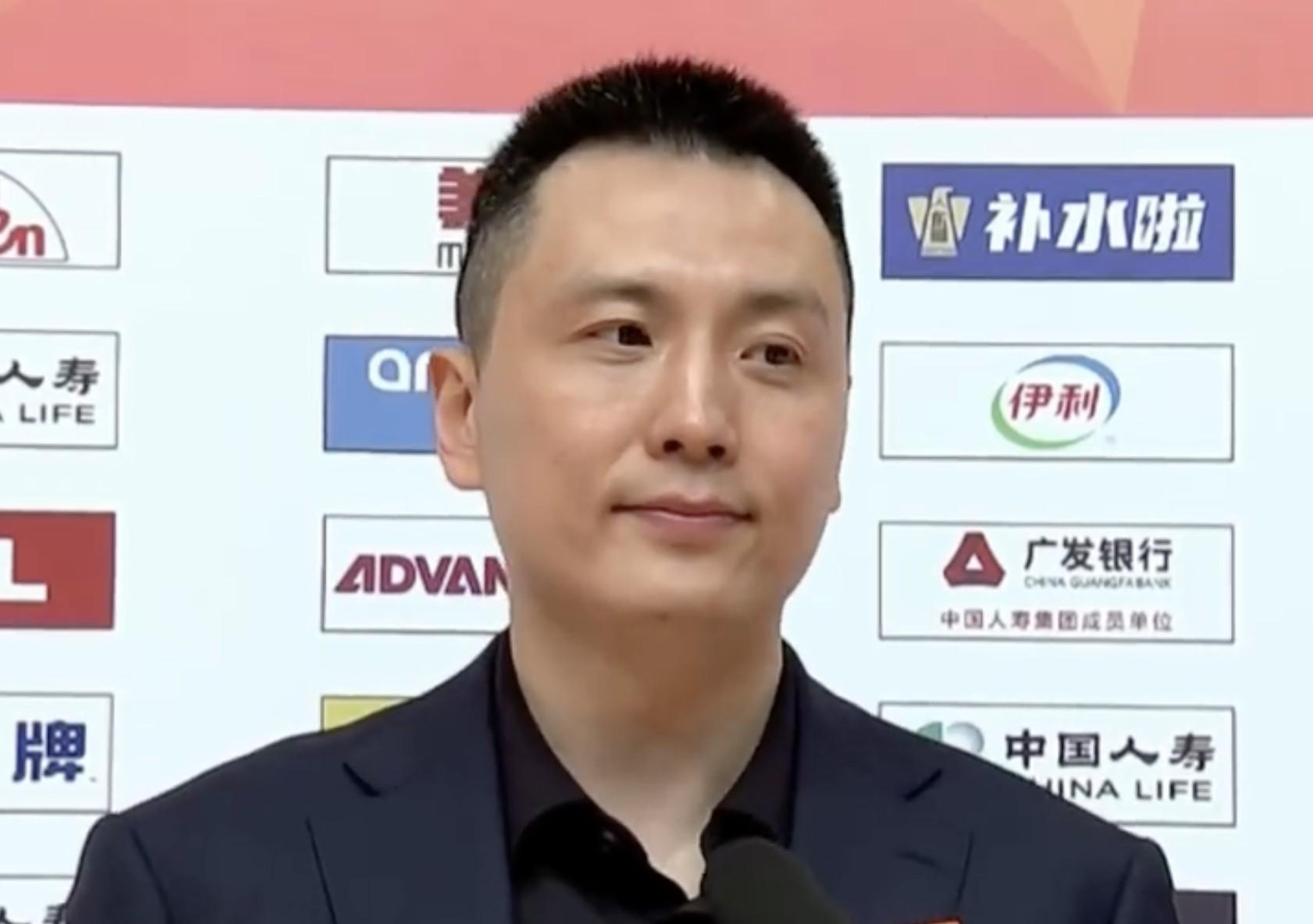 必一运动官网-卢伟：开局思想不太重视，靠王哲林、洛夫顿冲击内线拿下比赛