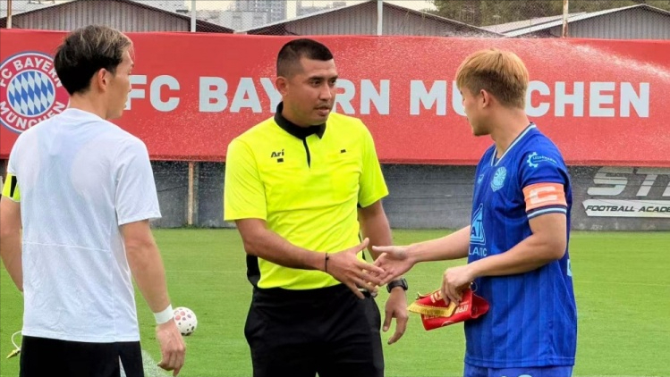 必一运动官网-李金羽慌吗？辽宁铁人被泰国农业大学进4球，新赛季保级警报拉响